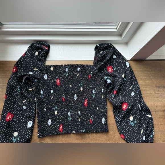 Abercrombie & Fitch Tops - Abercrombie and Fitch  Women’s Black floral Boho  Crop Top size S Y2K